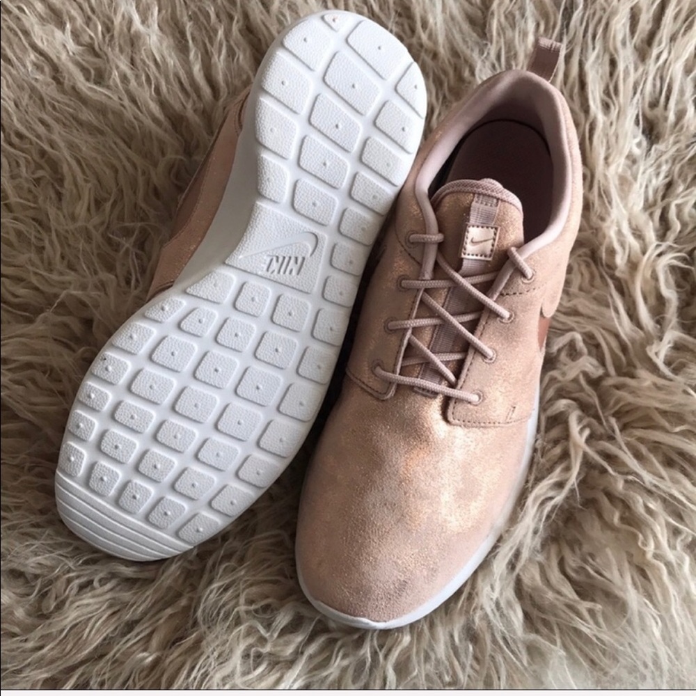 NWT Nike Roshe 1 Premium - Picture 8 of 8